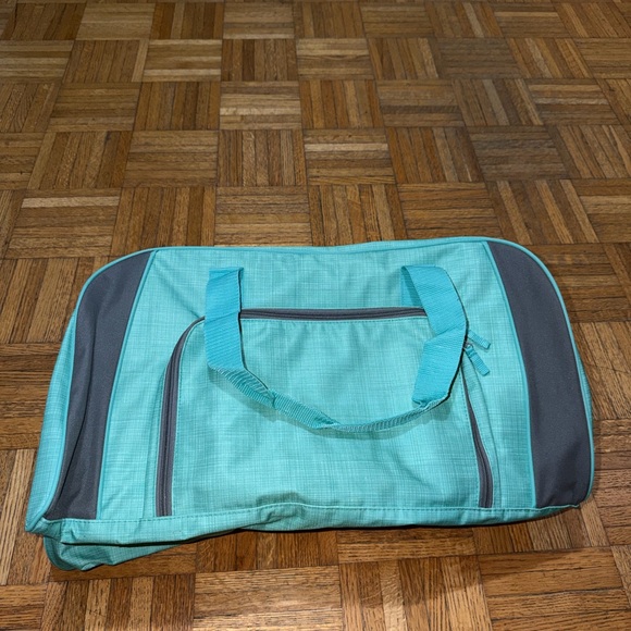 Thirty-One Pro Duffle Bag - Picture 1 of 3